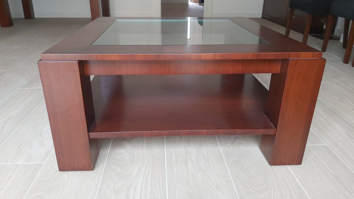 Mesa moderna
