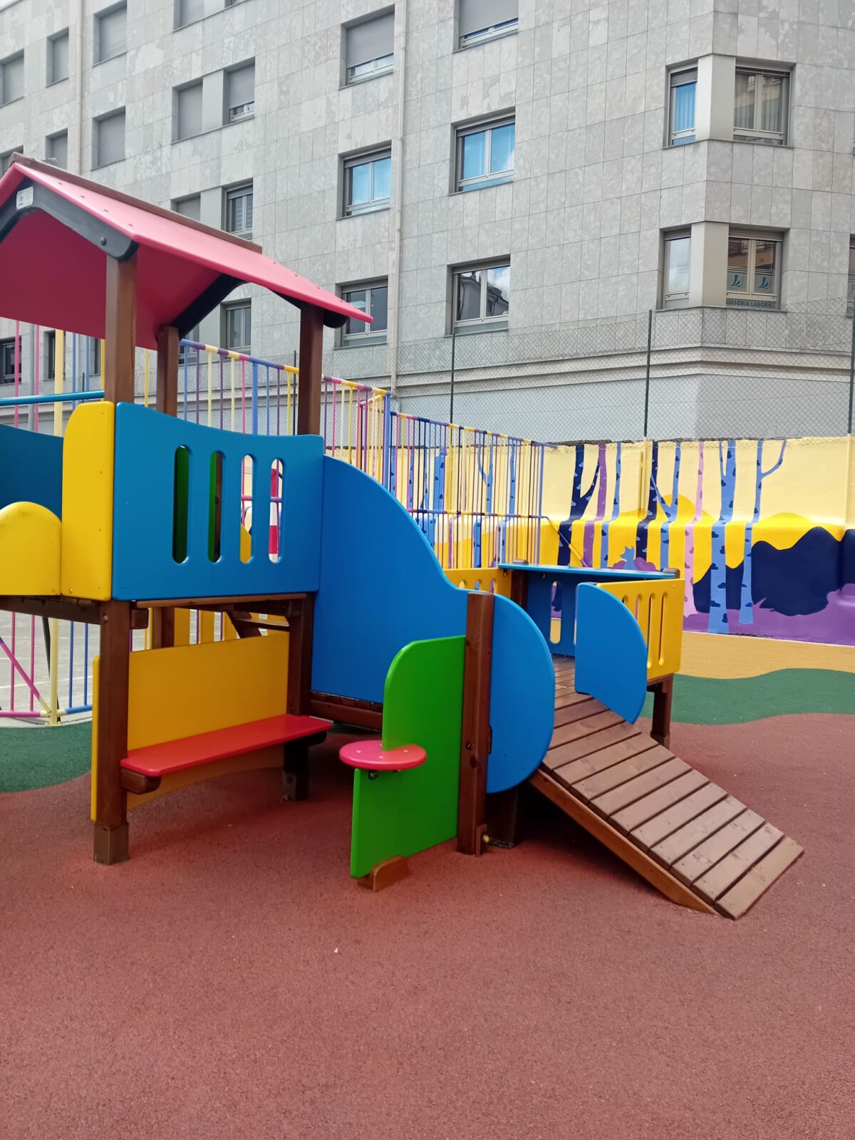 Lacado de parque para niños